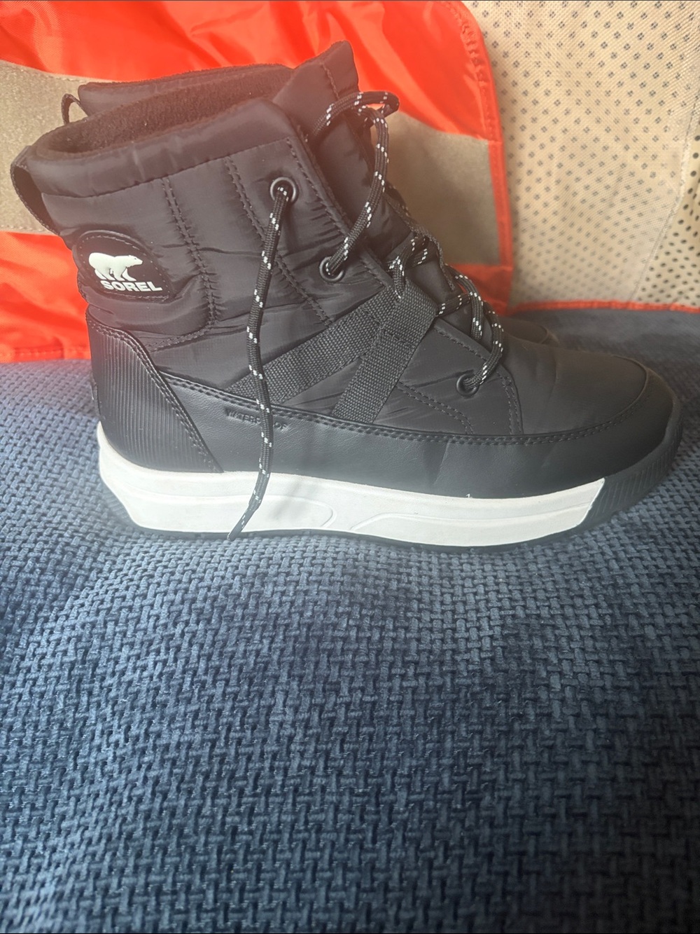 Sorel Black Lace-Up Winter Boot with White Platform new never worn